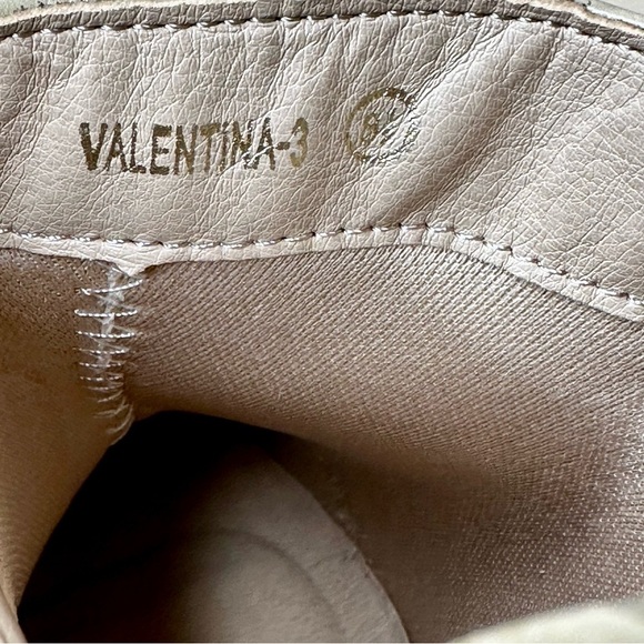 Mata VALENTINA-3 Womens Boots Beige Crocodile print bootie‎  Zip Heel Size 8 1/2 - Picture 7 of 7